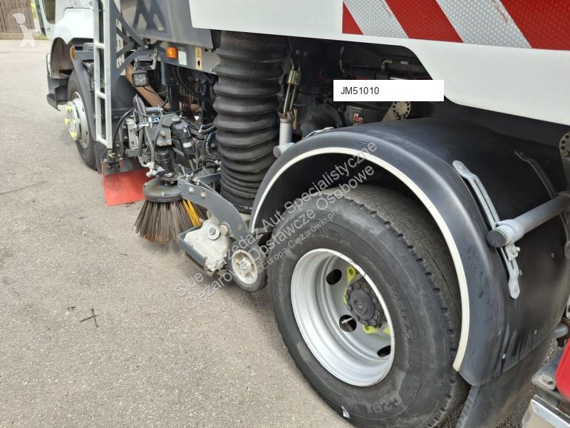 آلة لصيانة الطرق Renault 220