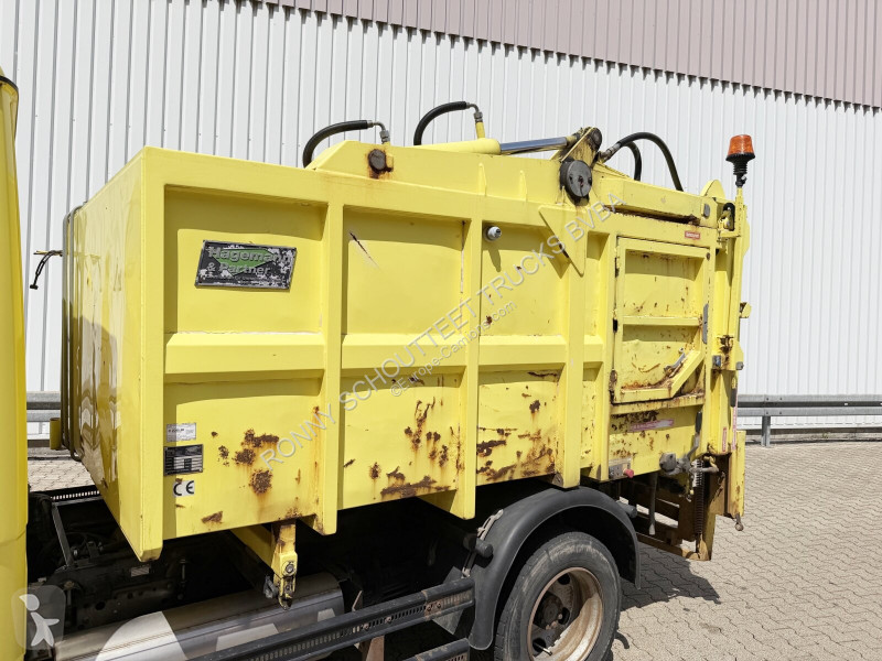 آلة لصيانة الطرق Mercedes Vario 816 D 4x2 Vario...