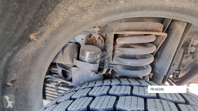 آلة لصيانة الطرق Mercedes Unimog U400