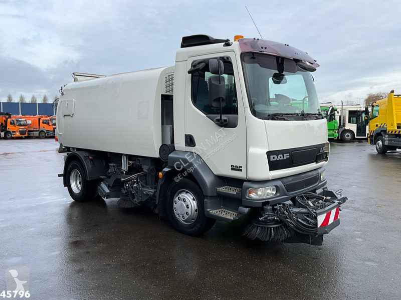 آلة لصيانة الطرق DAF LF 160 Bucher Eurofant 50...