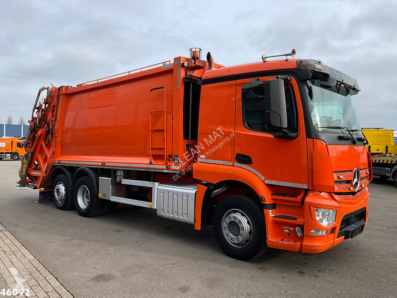 Engin de voirie Mercedes 2633 Euro 6 VDK 22m³
