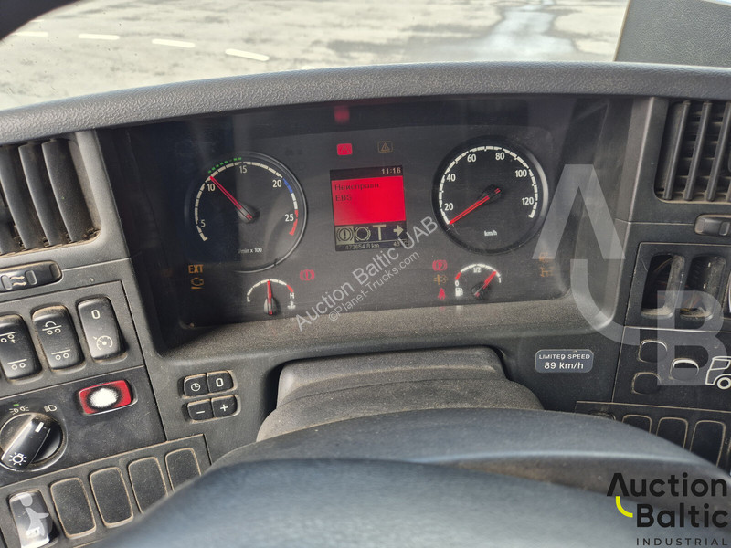 Komunálne vozidlo Scania 280 DB