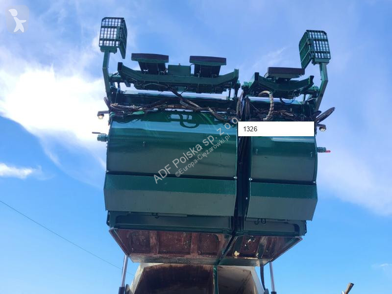 آلة لصيانة الطرق Volvo MF300 L200 15h25