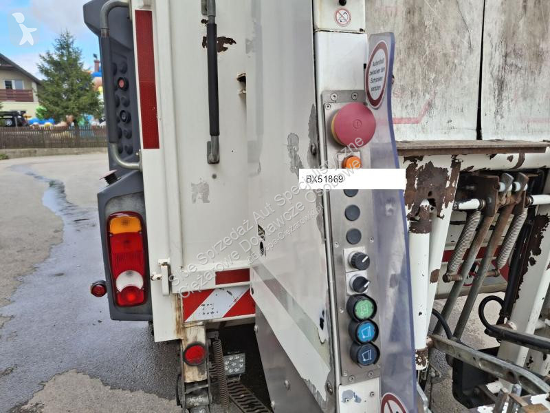 آلة لصيانة الطرق Mercedes press 522 Zoeller
