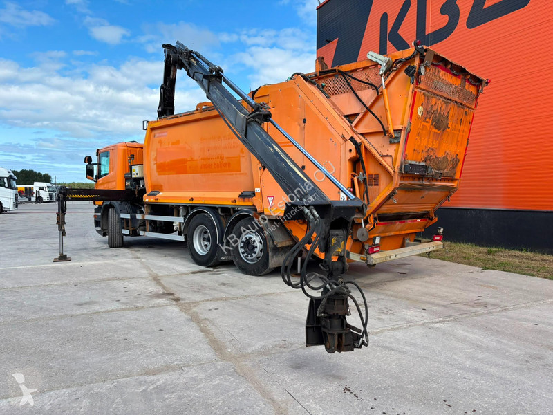 آلة لصيانة الطرق Scania P 280 6x2*4 HIAB 211E-3...