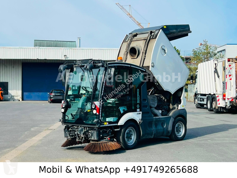 Engin de voirie  Mathieu Azura Flex MC210...