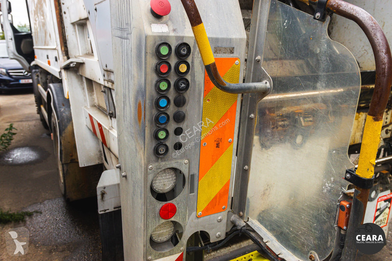 Gemeentevoertuig Renault 270 dXi FAUN CONTAINER...