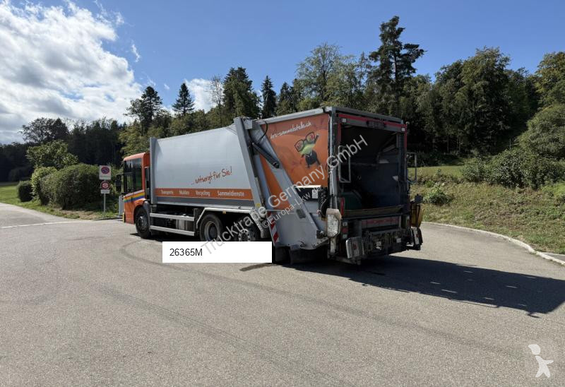 Vehículo de limpieza viaria Mercedes 2635