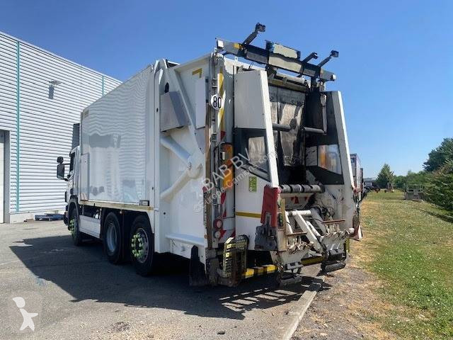 Vehículo de limpieza viaria Scania 280