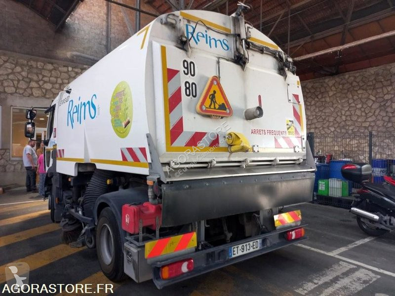 Vehículo de limpieza viaria Renault D