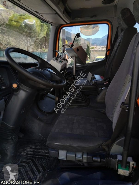 Engin de voirie Mercedes