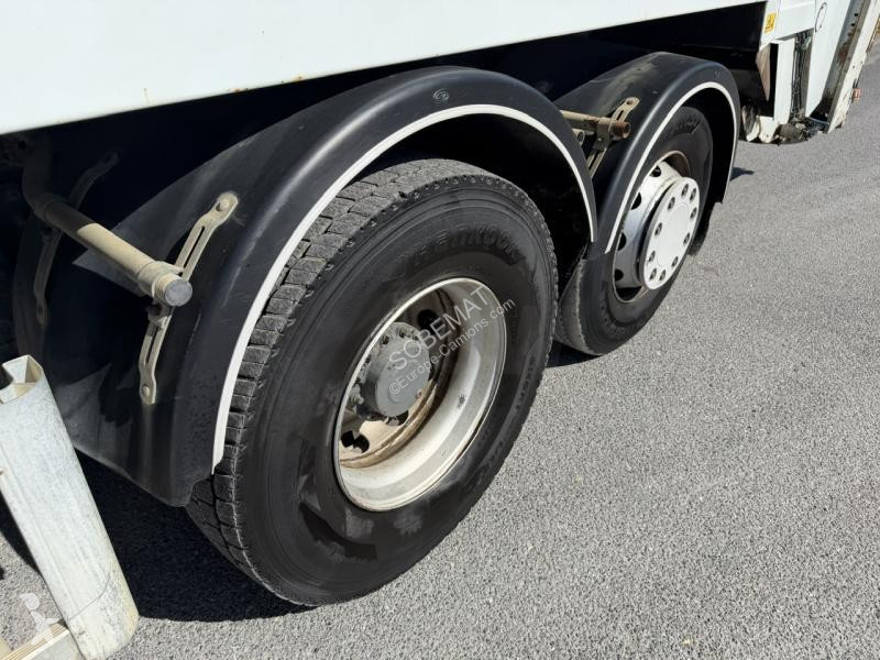 Коммунальная техника  Renault 370 DXI