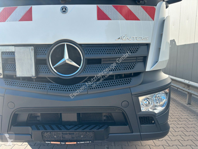 Vehículo de limpieza viaria Mercedes 2533 L*HS...
