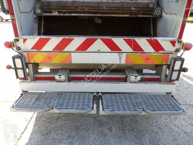 Vehículo de limpieza viaria Renault D19