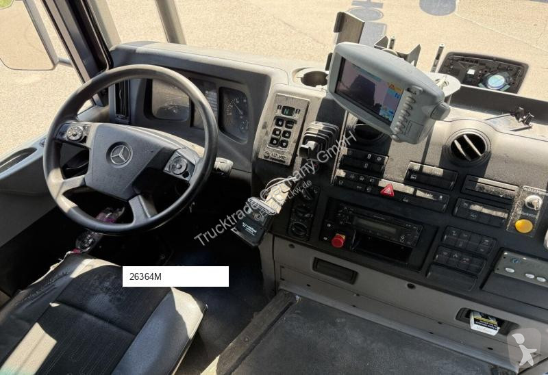 Коммунальная техника  Mercedes 2635