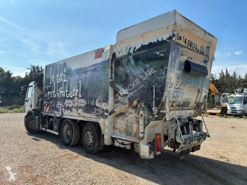 آلة لصيانة الطرق Renault 320 DXI