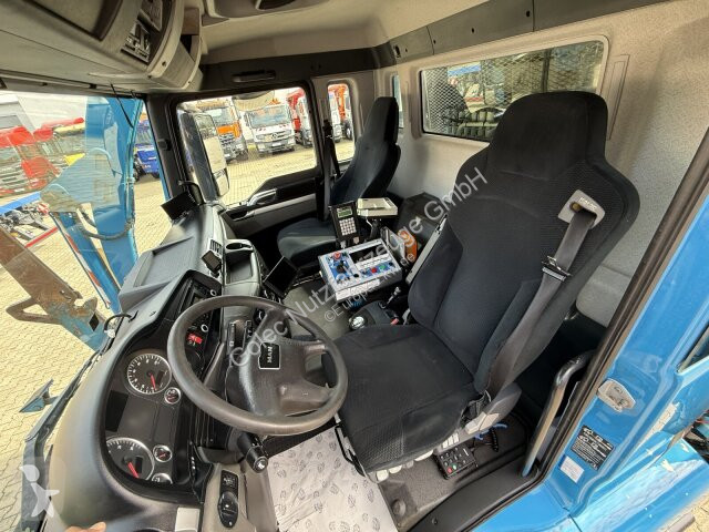 MAN TGS 26.320 6x2-4 Müllwagen Frontlader road...