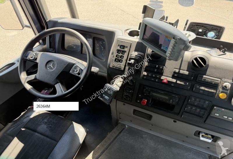 آلة لصيانة الطرق Mercedes 2635 6x2 Faun /...