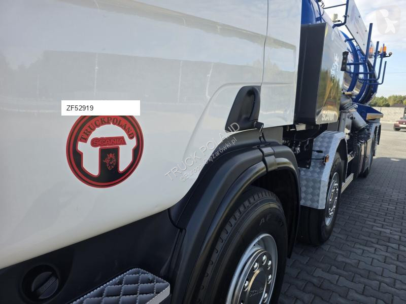 Engin de voirie Scania LARSEN FlexVAC 311P...