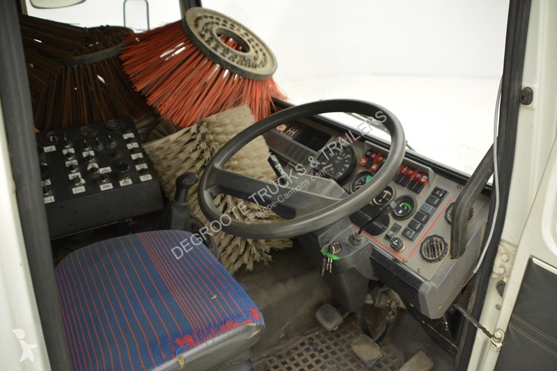 Vägmaskiner Renault S150 - RHD