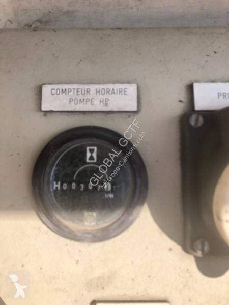 Veículo de limpeza / sanitário de estrada Toyota
