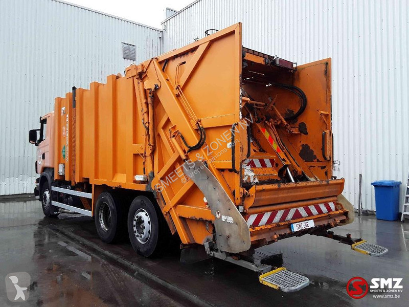 آلة لصيانة الطرق Scania 270 Vdk pusher