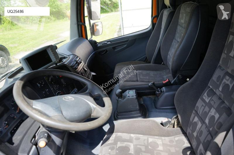 Silniční stroje Mercedes VARIOPRESS 524