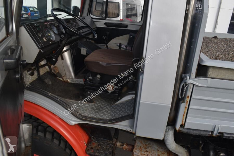 Silniční stroje Mercedes 424