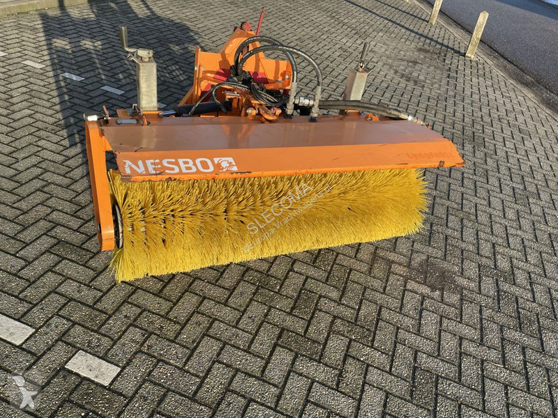 Gemeentevoertuig  Veegmachine HF1600S