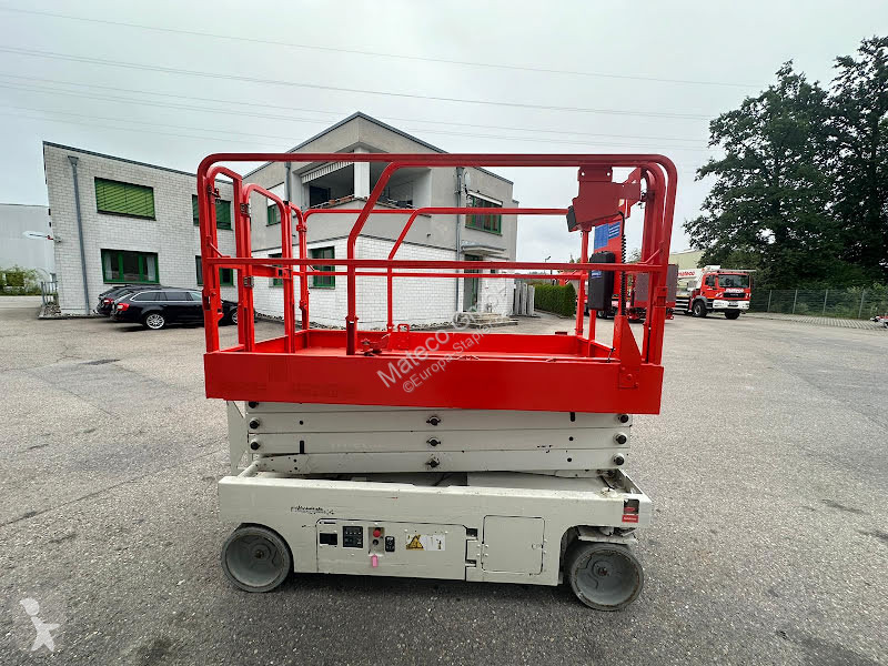 منصة تلسكوبية Genie GS-2646