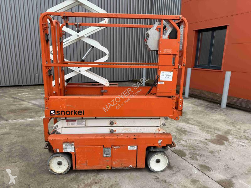 منصة تلسكوبية Snorkel S3215E