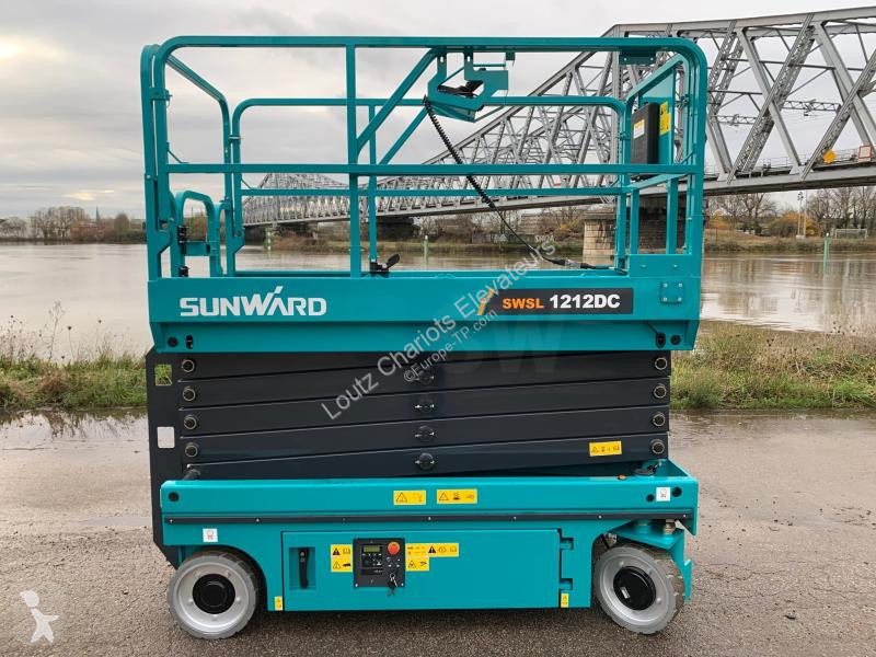 Piattaforma aerea Sunward SWSL1212DC