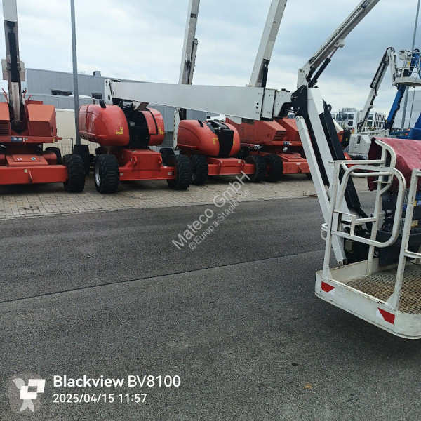 Piattaforma aerea JLG