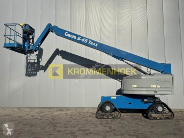 Piattaforma automotrice articolata telescopica Genie