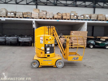 Chariot à mât rétractable