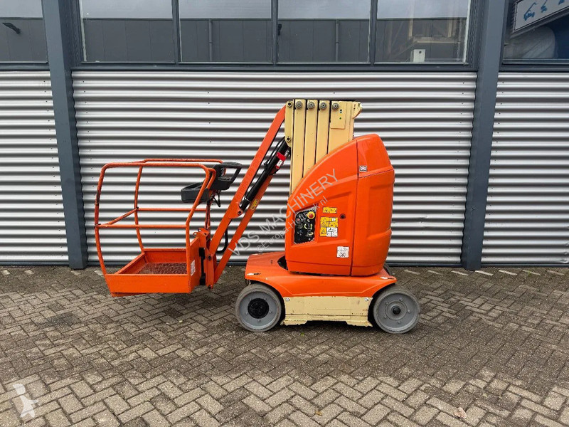 Piattaforma aerea JLG 10E