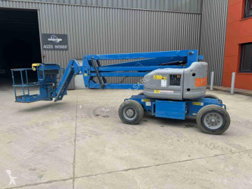 Nacelle automotrice articulée télescopique Genie
