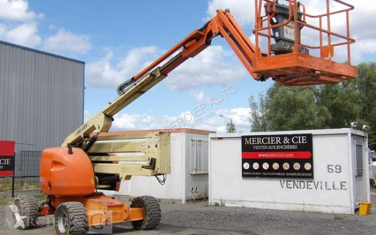 Nacelle JLG nacelle articulee automotrice diesel