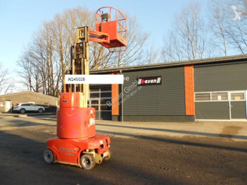 Nacelle automotrice Mât vertical JLG