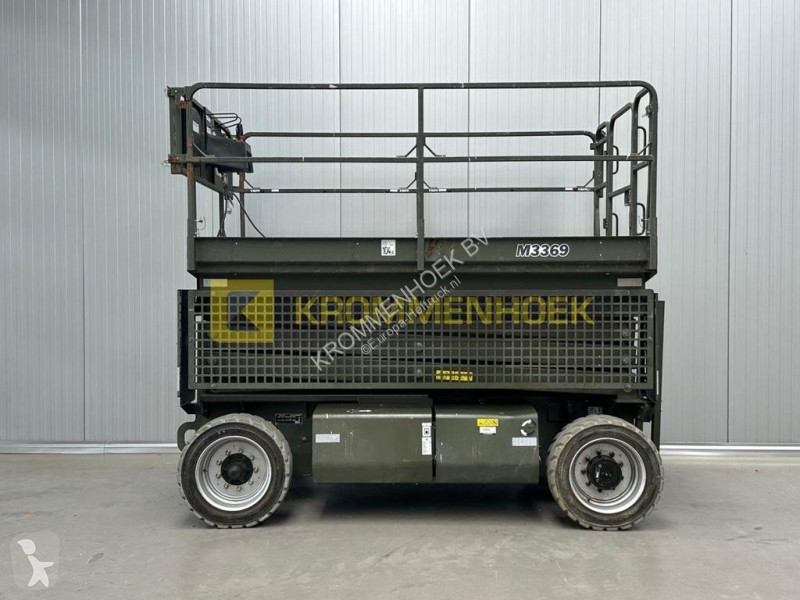 Piattaforma aerea JLG M 3369