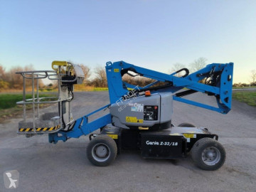 Nacelle automotrice articulée Genie