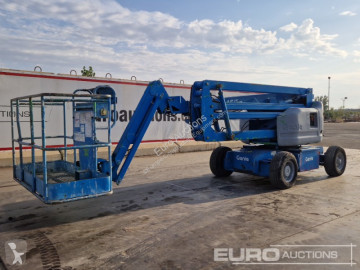 Nacelle automotrice articulée