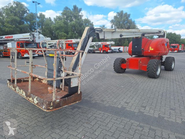Piattaforma aerea JLG
