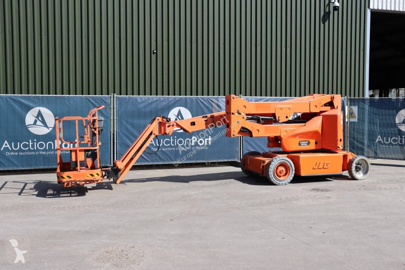 Piattaforma aerea JLG