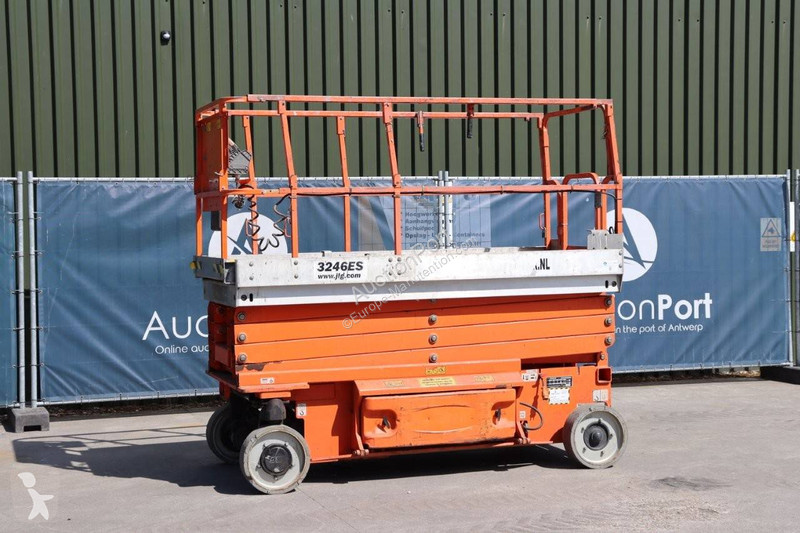 Piattaforma aerea JLG