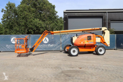 JLG 600AJ