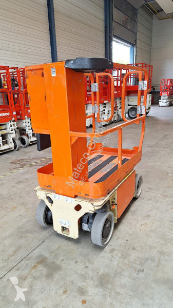 Nacelle automotrice Mât vertical JLG