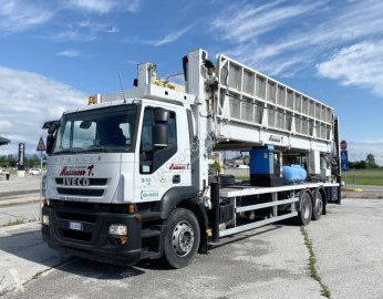 منصة تلسكوبية على حاملة Iveco