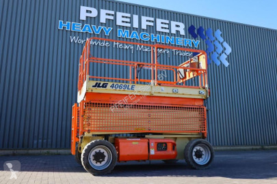 Nacelle automotrice JLG
