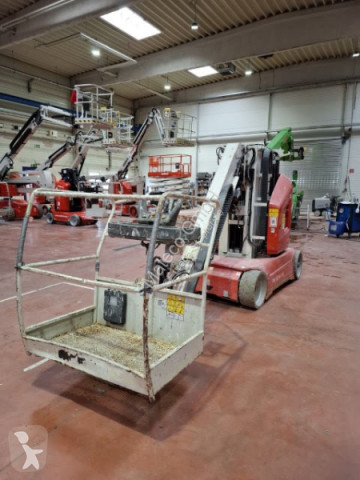 JLG